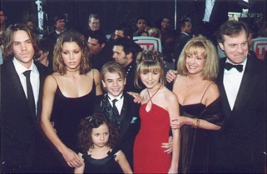 Photos de Mackenzie Rosman - First annual TV Guide Awards 02.01.1999 - 3